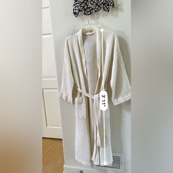Portico New York by Weathered Stone Textile Waffle Robe in Ecru One Size - Picture 11 of 12
